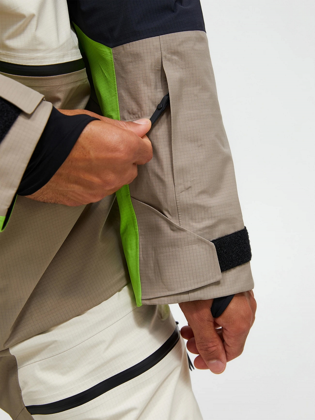 バーティカル GORE-TEX Pro 3L ジャケット メンズ – ピーク